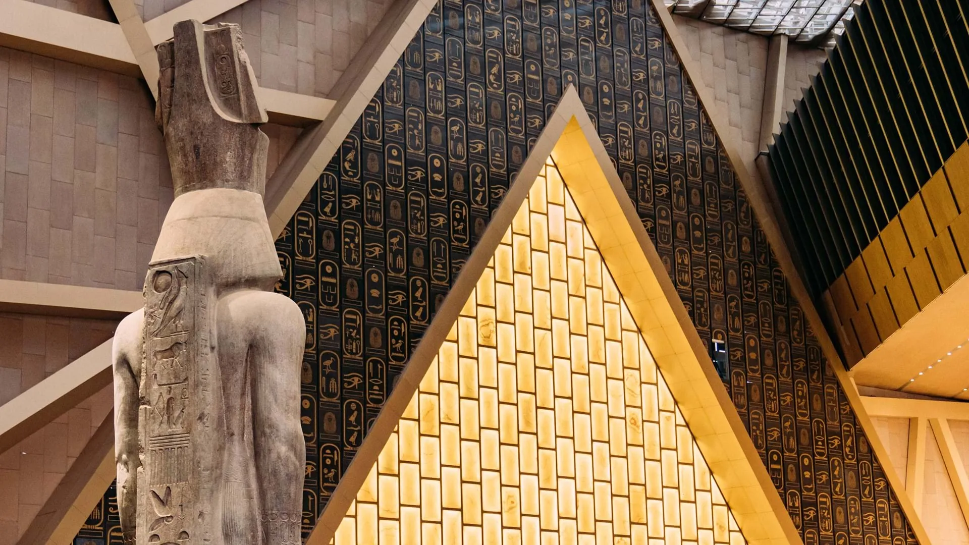 Motif de héros pour une croisière de luxe sur le Nil avec Ancient Egypt Access en mettant l'accent sur l'itinéraire, l'accès et la qualité du voyage