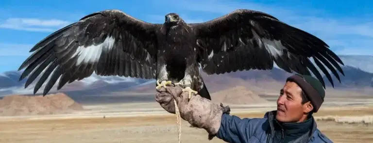 Hero-Motiv für Mongolia Eagle Hunter Expedition mit Fokus auf Route, Zugang und Reisequalität Hero-Motiv für Mongolia Eagle Hunter Expedition mit Fokus auf Route, Zugang und Reisequalität