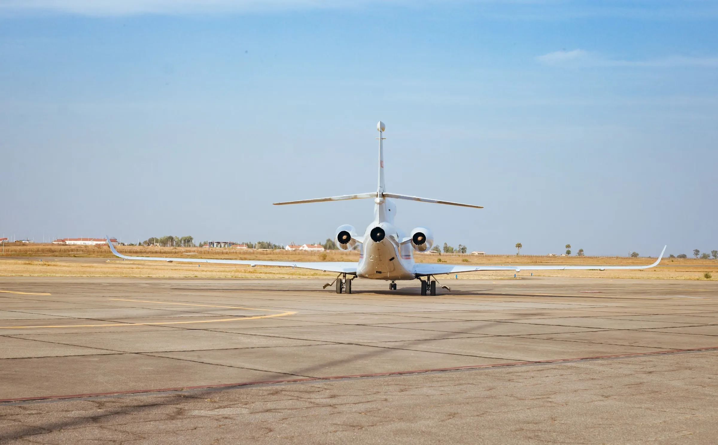 Hero motif for Private Jet Around the World Expedition with focus on route, access and travel quality Hero motif for Private Jet Around the World Expedition with focus on route, access and travel quality