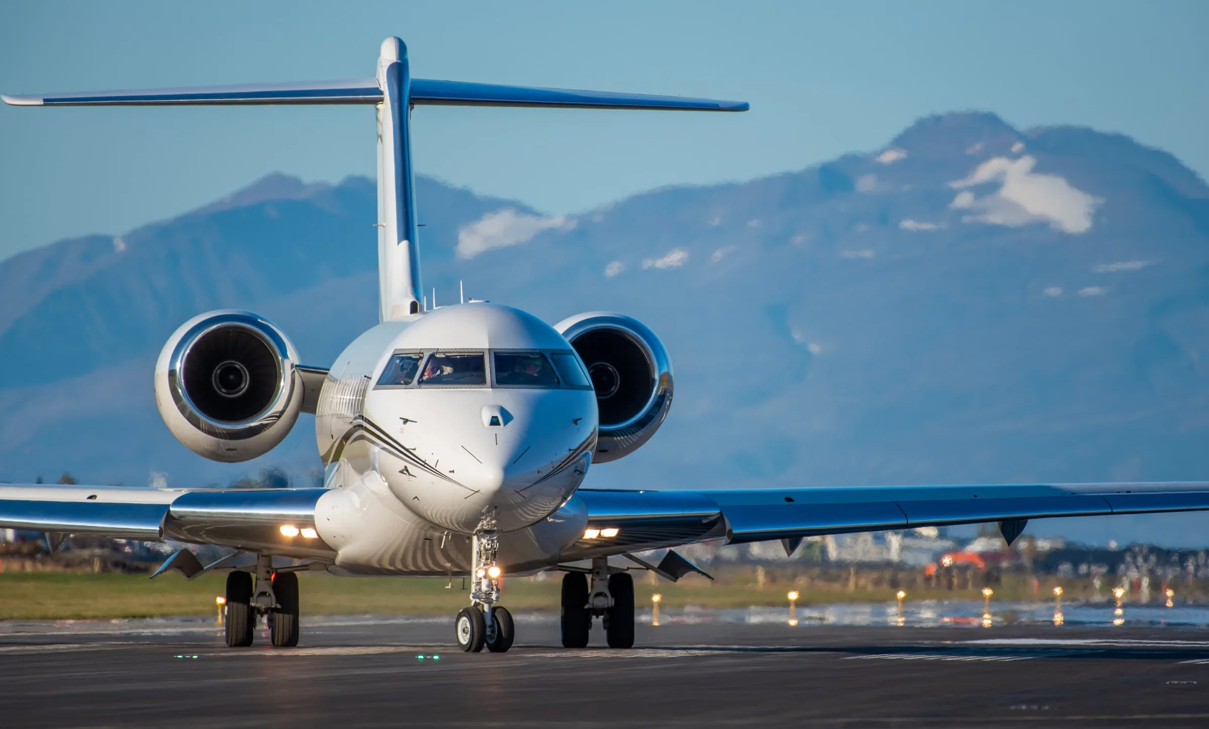Detail motif for Private Jet Around the World Expedition with focus on route, access and travel quality Detail motif for Private Jet Around the World Expedition with focus on route, access and travel quality