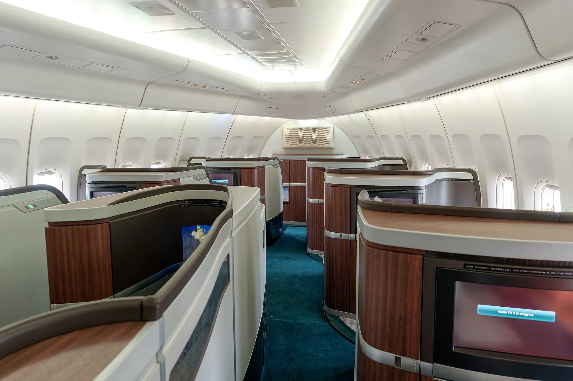 Cabine historique Cathay Pacific First Class dans un Boeing 747-400