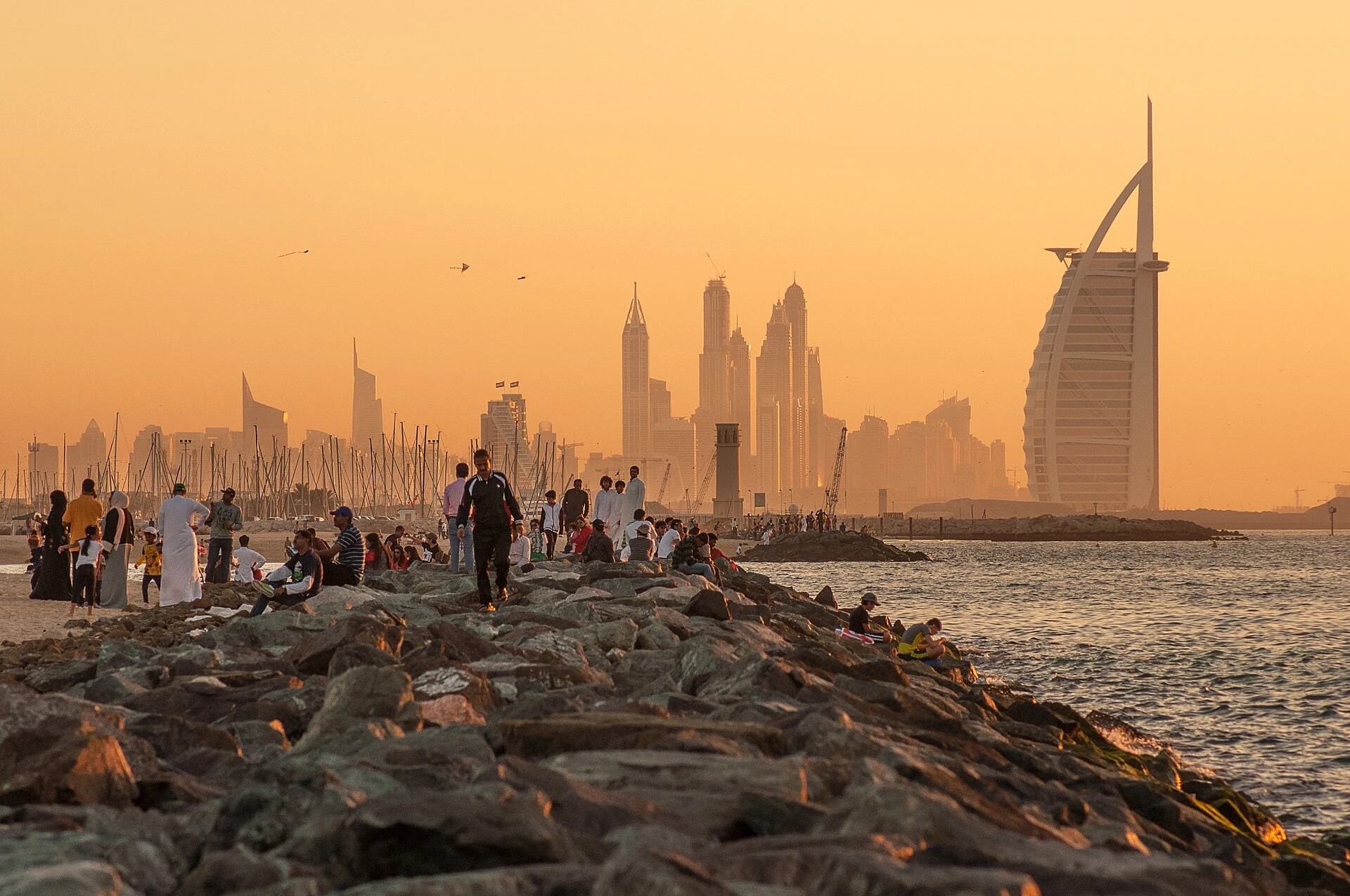 如何选择迪拜酒店区域：海滩、DIFC、Downtown 还是 Creek？