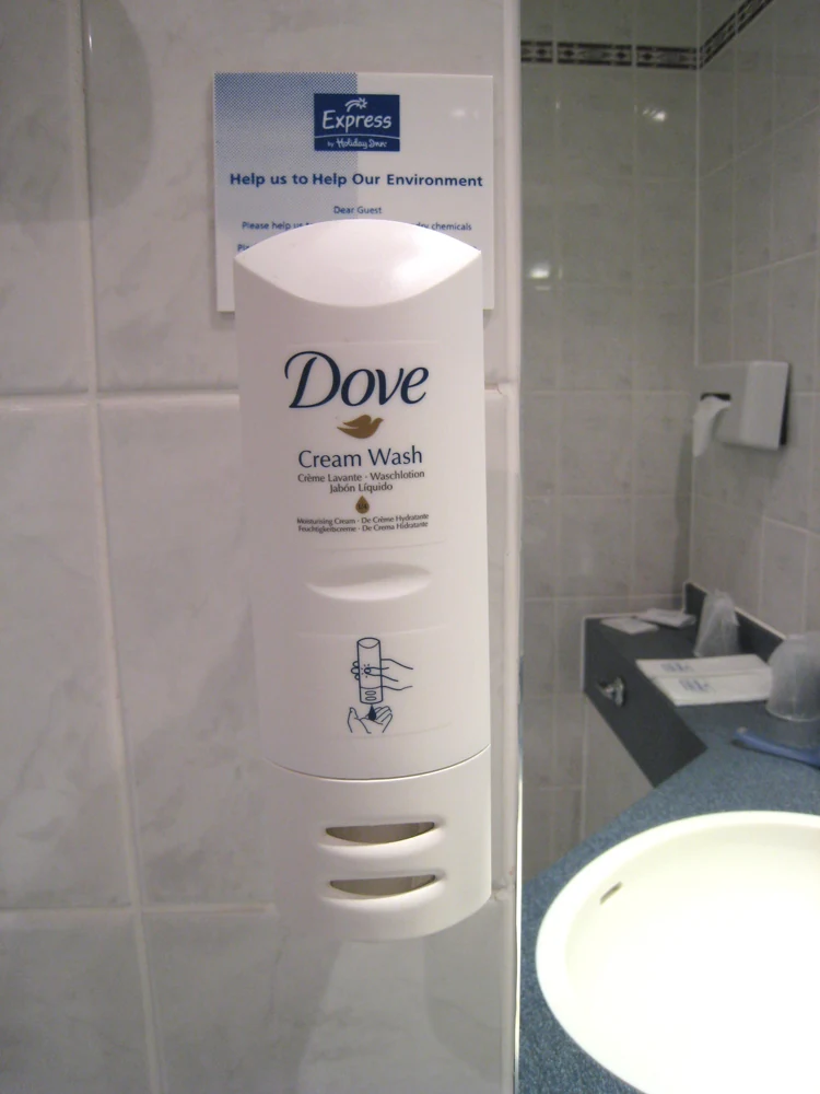 Check sustainability claims in luxury hotels: recognize greenwashing.