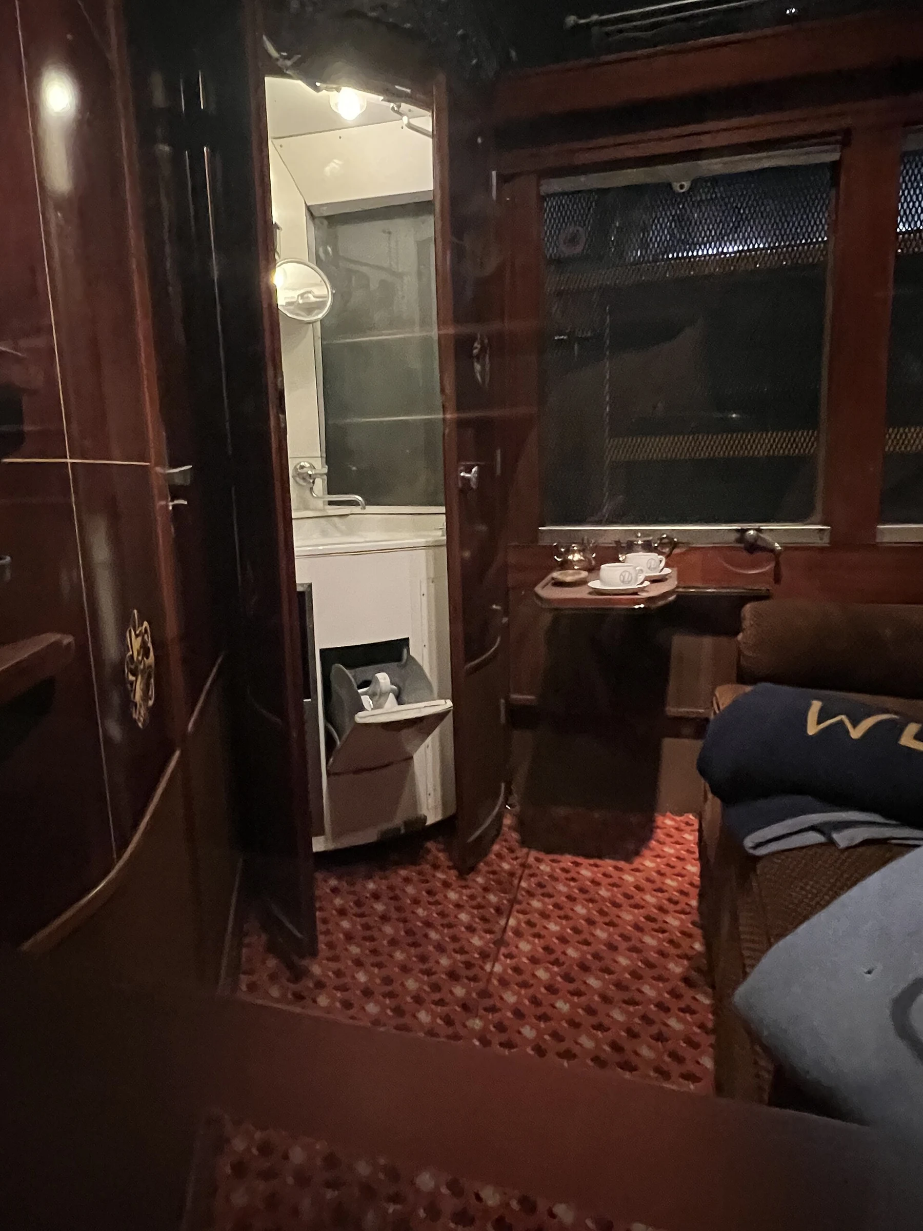 Luxury train cabin choice: Suite, Grand Suite or Pullman