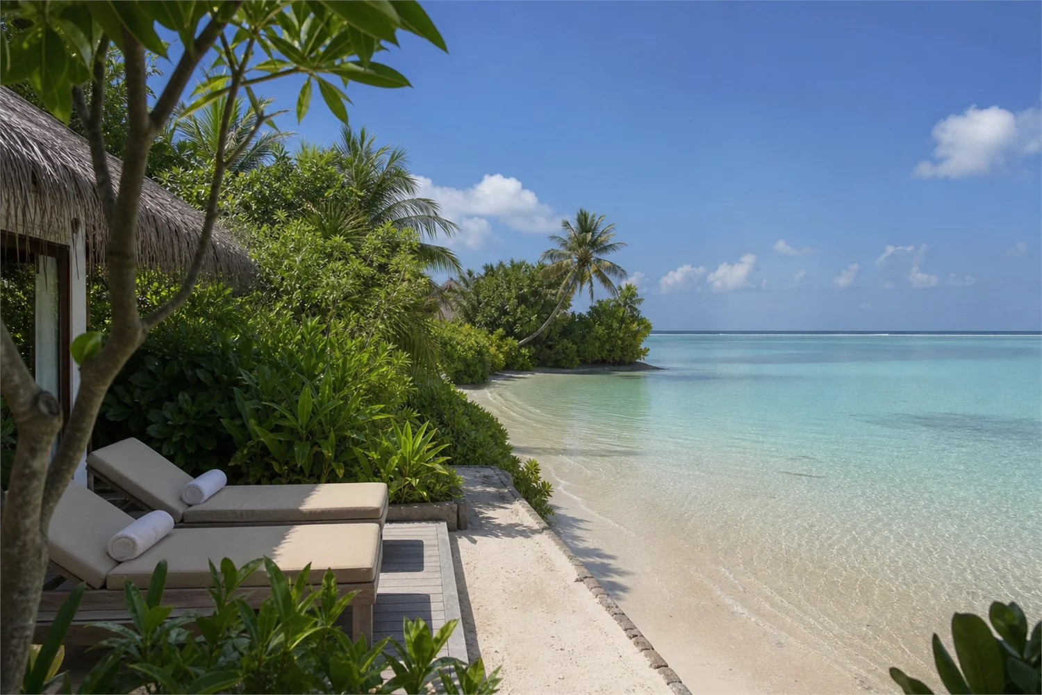 Understanding Maldives villa location: sunset, windward side and peace - travel magazine Impression 3