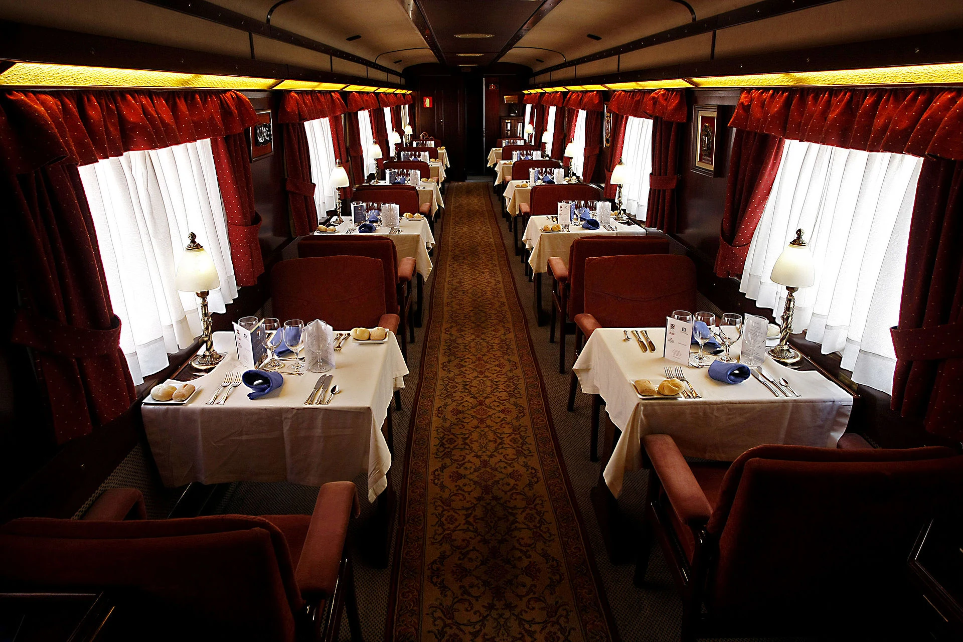 Real dining car aboard luxury train El Transcantábrico