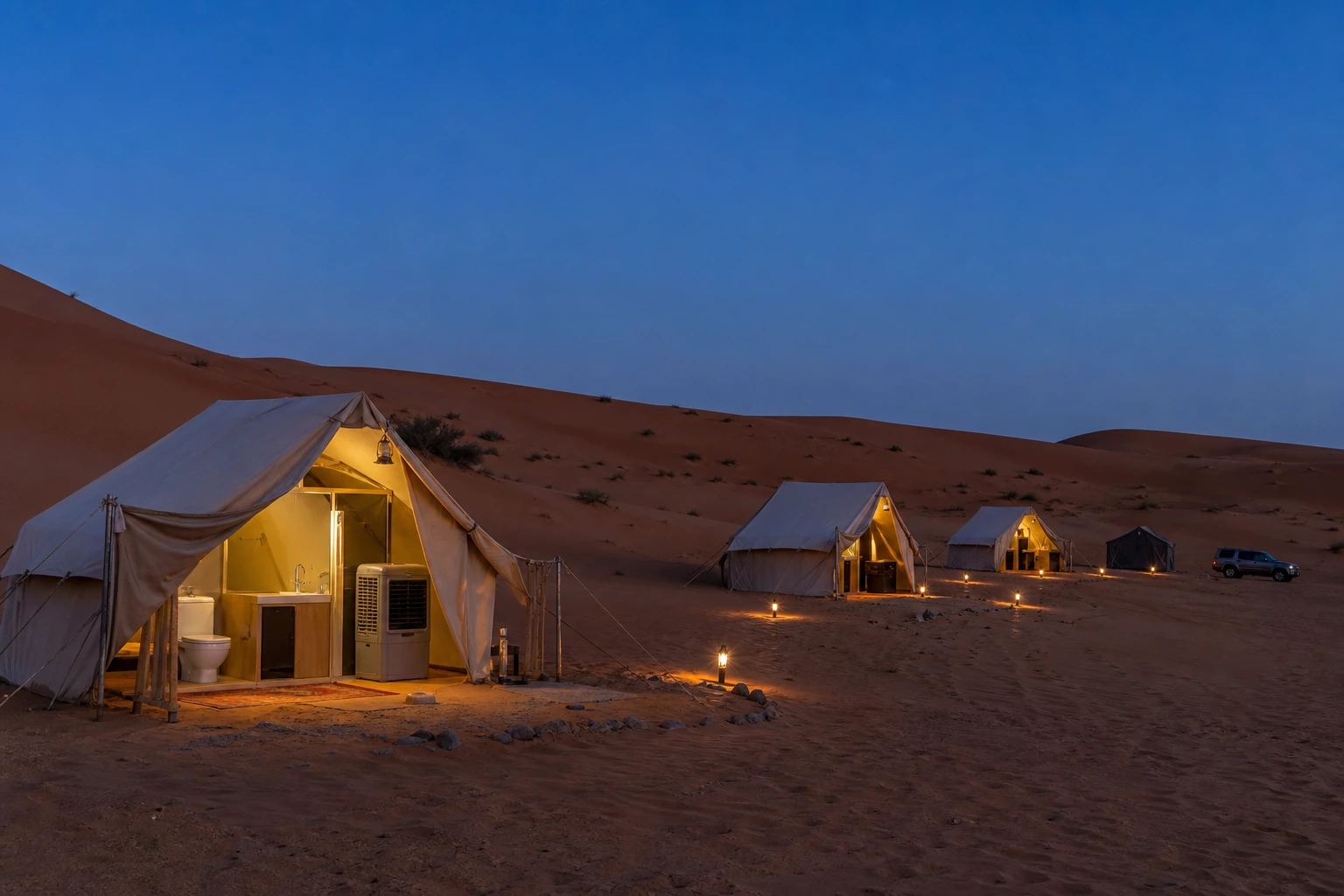 Fotorealistische Illustration zu oman desert camp mountain hotel: accommodation and physical layout