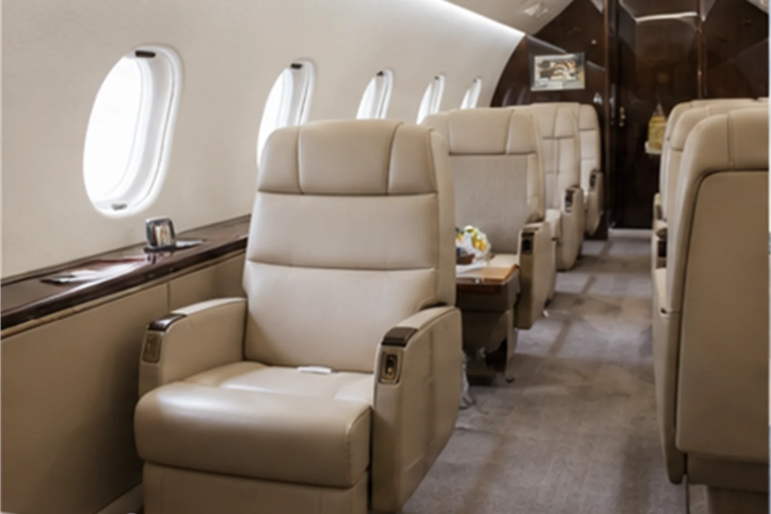 Private jet Empty Legs: opportunities, risks and real limits - travel magazine Impression 1