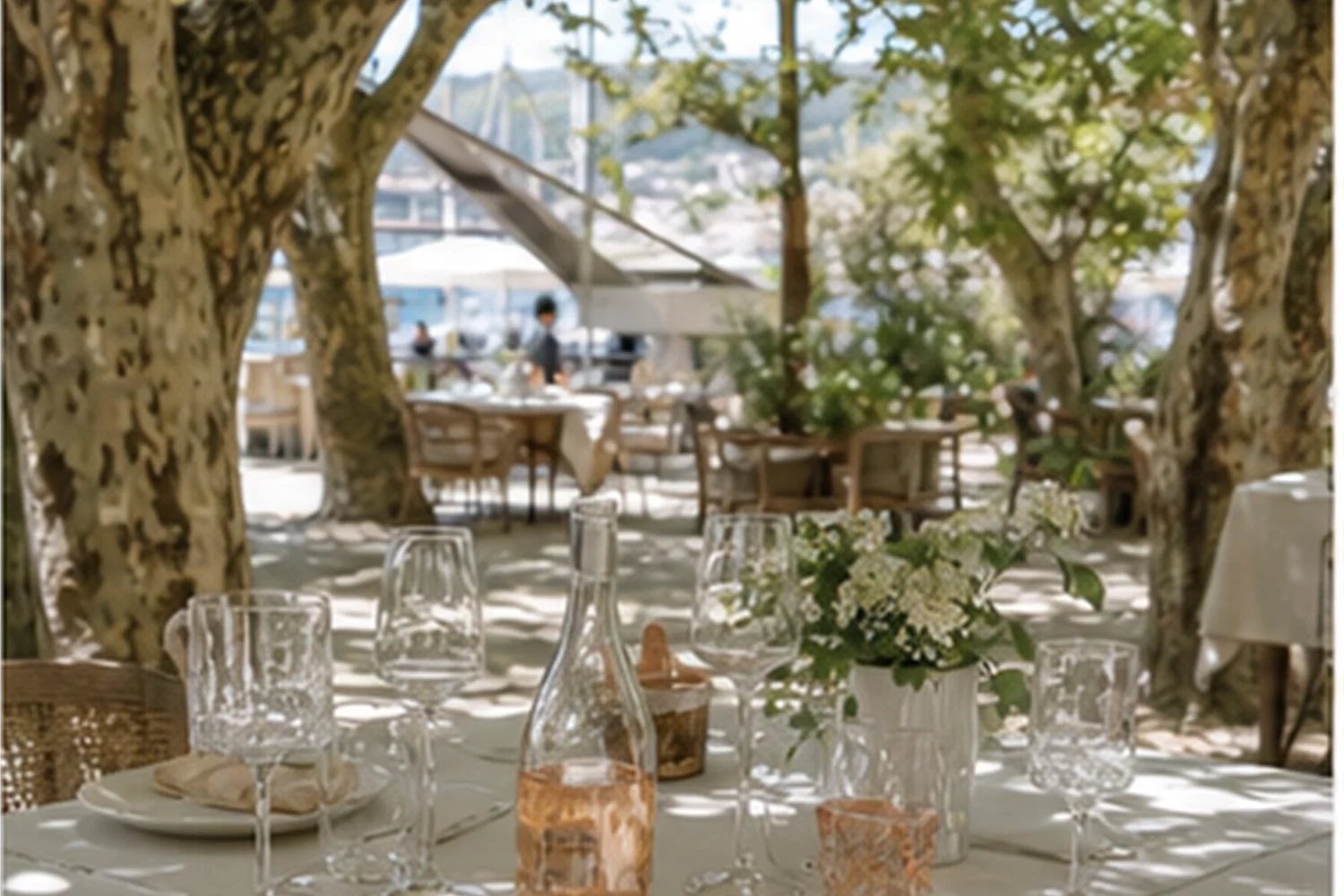 Saint-Tropez without stress: beach club, parking lot, boat or driver - travel magazine Impression 5
