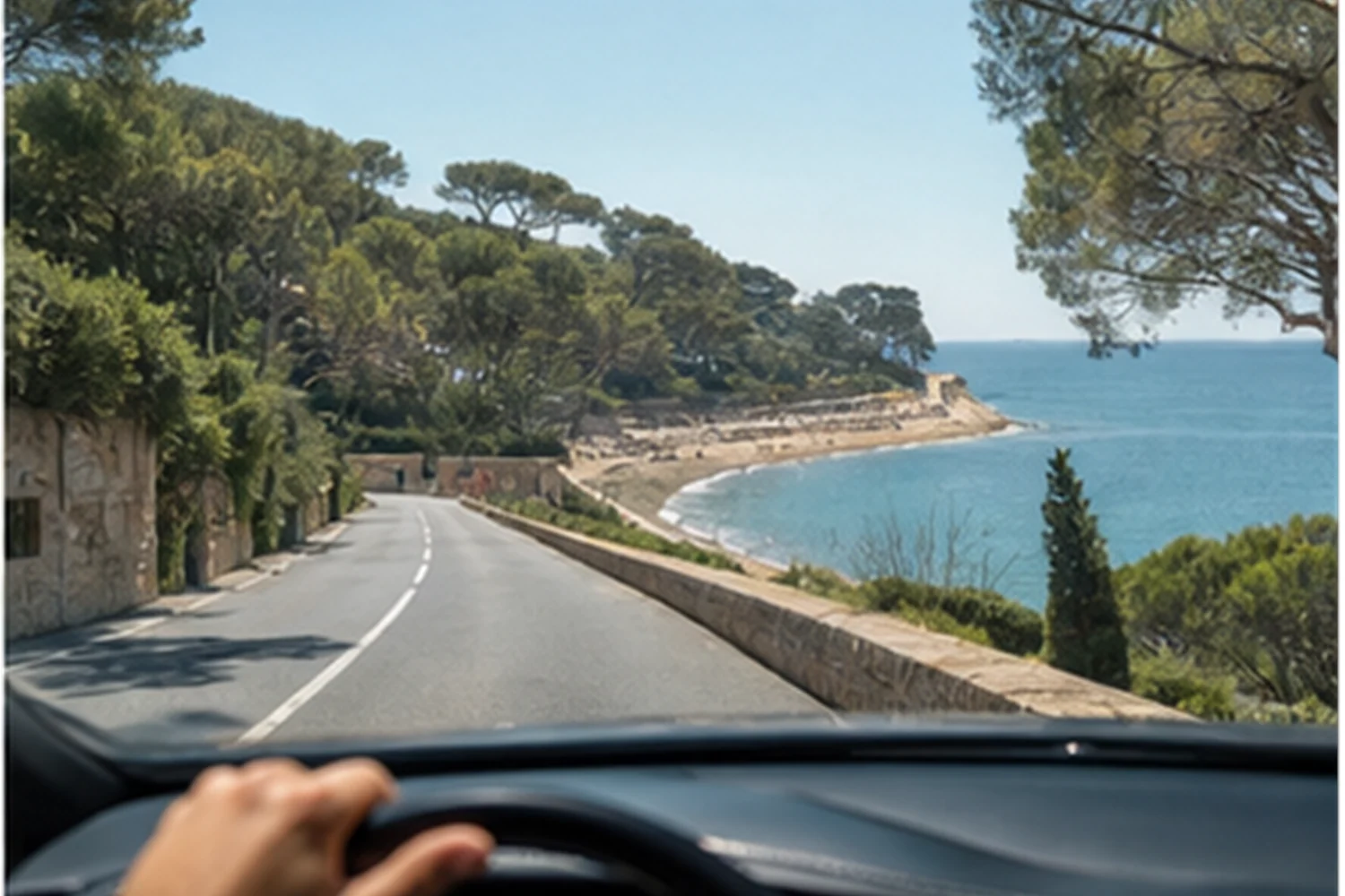 Saint-Tropez without stress: beach club, parking lot, boat or driver - travel magazine Impression 6