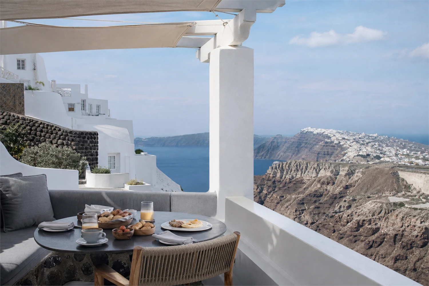 Santorini mit Ruhe: Welche Orte man besser meidet.