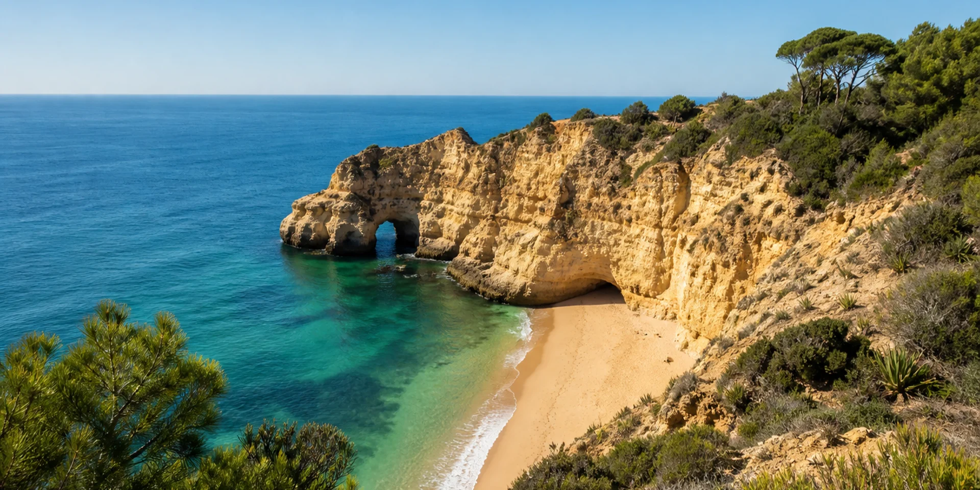 Virtuoso Hotels in Porches, Portugal