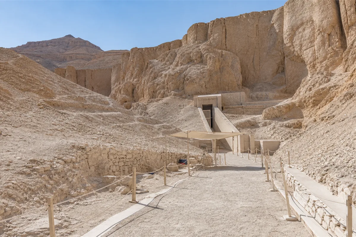 Exclusive archeology access in Egypt after opening time – Travel impression 7