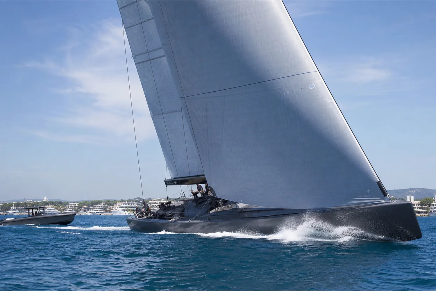 America's Cup mit exklusivem Segelzugang: Panorama des exklusiven Reiseerlebnisses